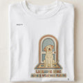 LABRADOR HOME ALWAYS WELCOMES FRIENDS | Fun Labrador Owner T-Shirt - close up