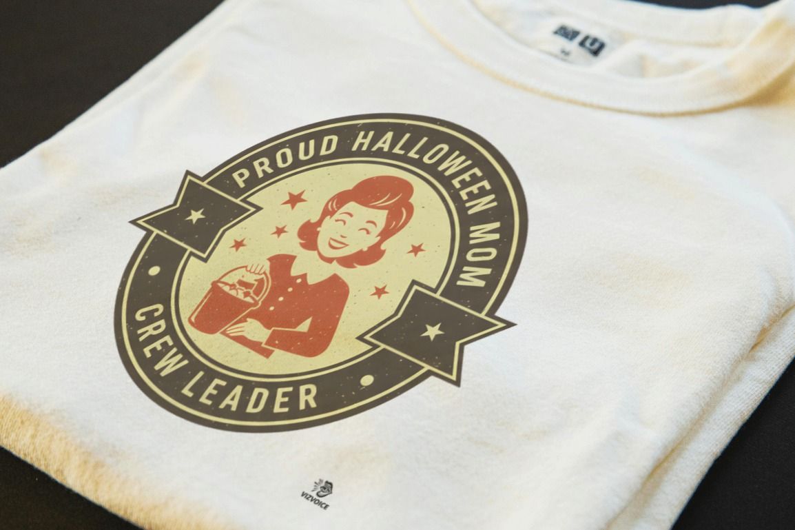 PROUD HALLOWEEN MOM CREW LEADER | Fun Halloween T-Shirt
