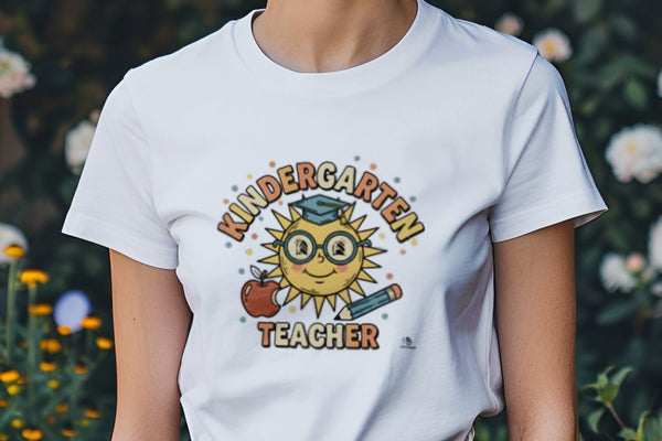 KINDERGARTEN TEACHER | Fun T-Shirt for Educators