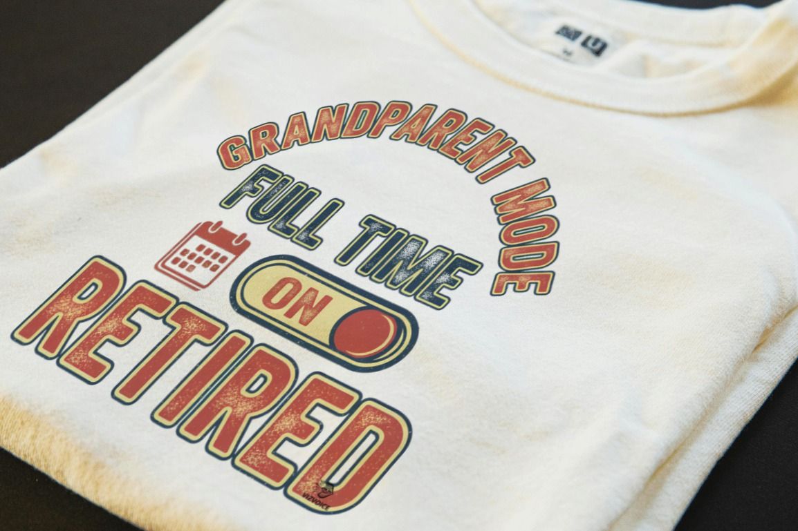 GRANDPARENT MODE FULL TIME RETIRED | Humorous Grandparent T-shirt