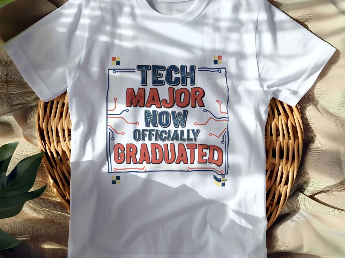 TECH MAJOR NOW OFFICIALLY GRADUATED | Funny STEM Graduate T-Shirt
