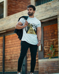 I FEEL ALIVE IN THE DARK | Spooky T-shirt for Haunted House Lovers - lifestyle